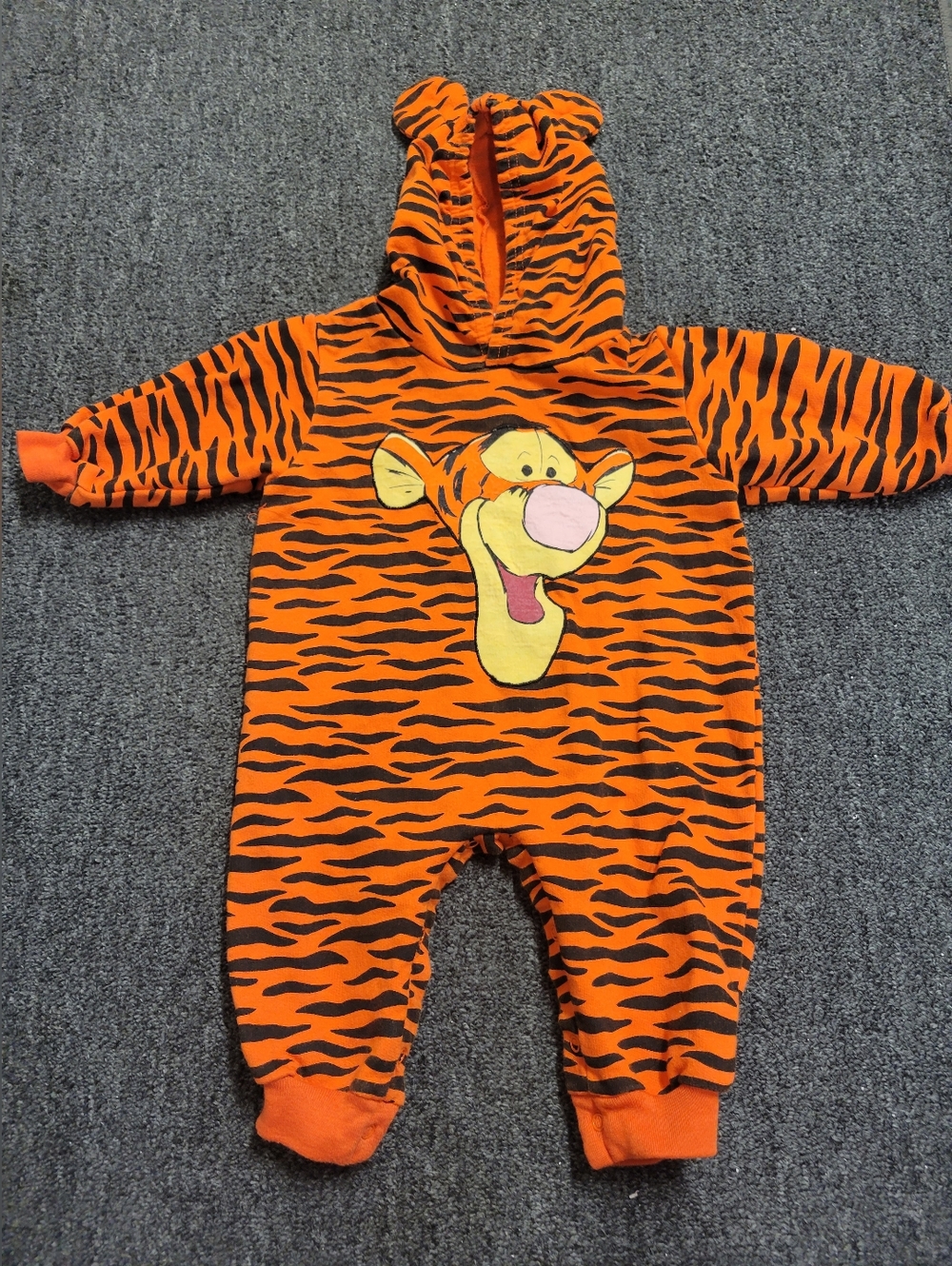 Vintage Winnie The Pooh Tigger Outfit